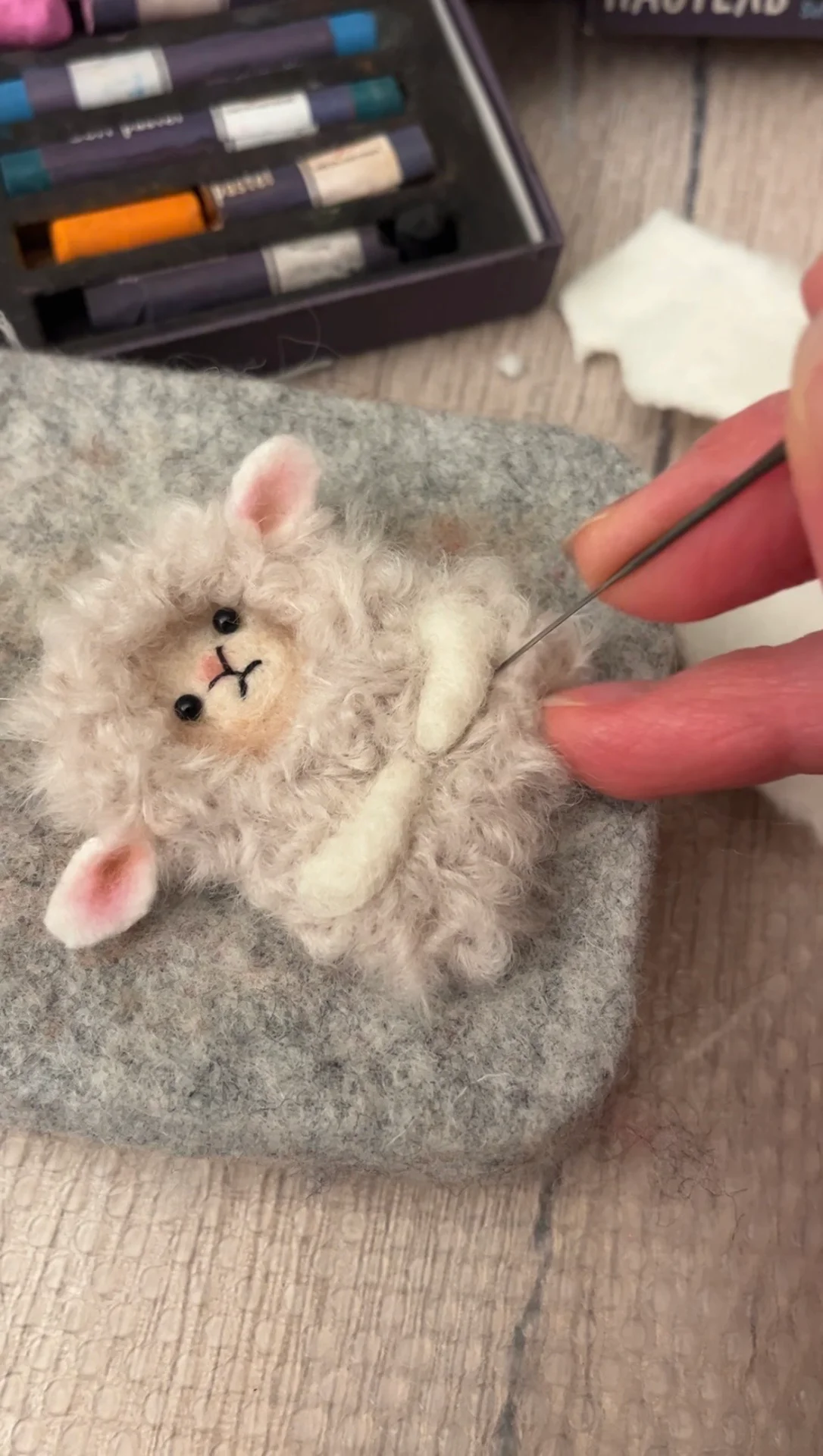 Cosy Creative Evening: Make an Animal Brooch or Christmas Ornament